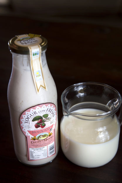 Yogur de fresa ecológico de Asturias Sostenible